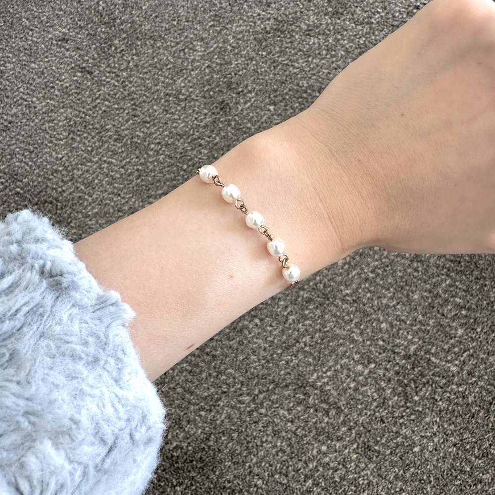 Pearl bracelet, adjustable length